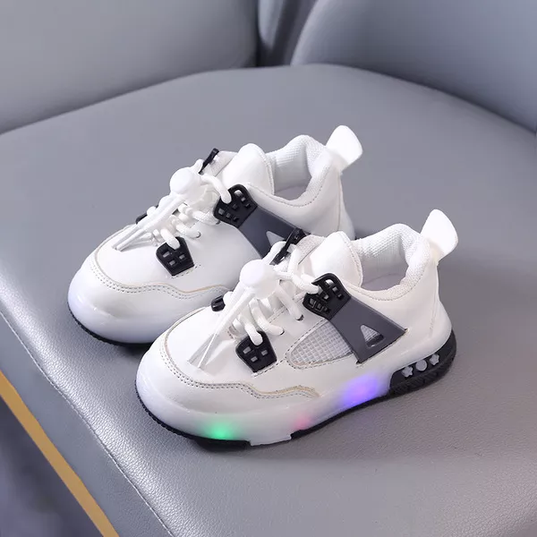 Kids GlowRun LED Sneakers – Breathable Mesh, Non-Slip Sole (Size 21–30)